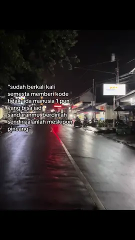 hujan di bulan juli🌧️#sampainanti #threesixty #fypシ #4u #katakata #malam #juli #hujan 