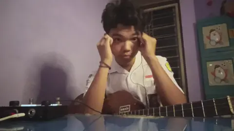 ga kok, ga cemburu🫵🫵🫵 #guitar #cover #fyp #indomusikgram #cemburu #dewa19