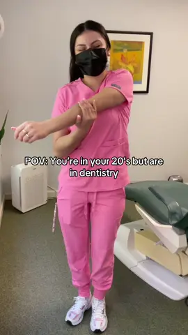 Massages every week please 😅 #fyp #dentistry #dentalassistant #dentaloffice #foryou #workbestie #workingindental #sonomaspringsdental #dentistinsonoma #onwednesdayswewearpink 