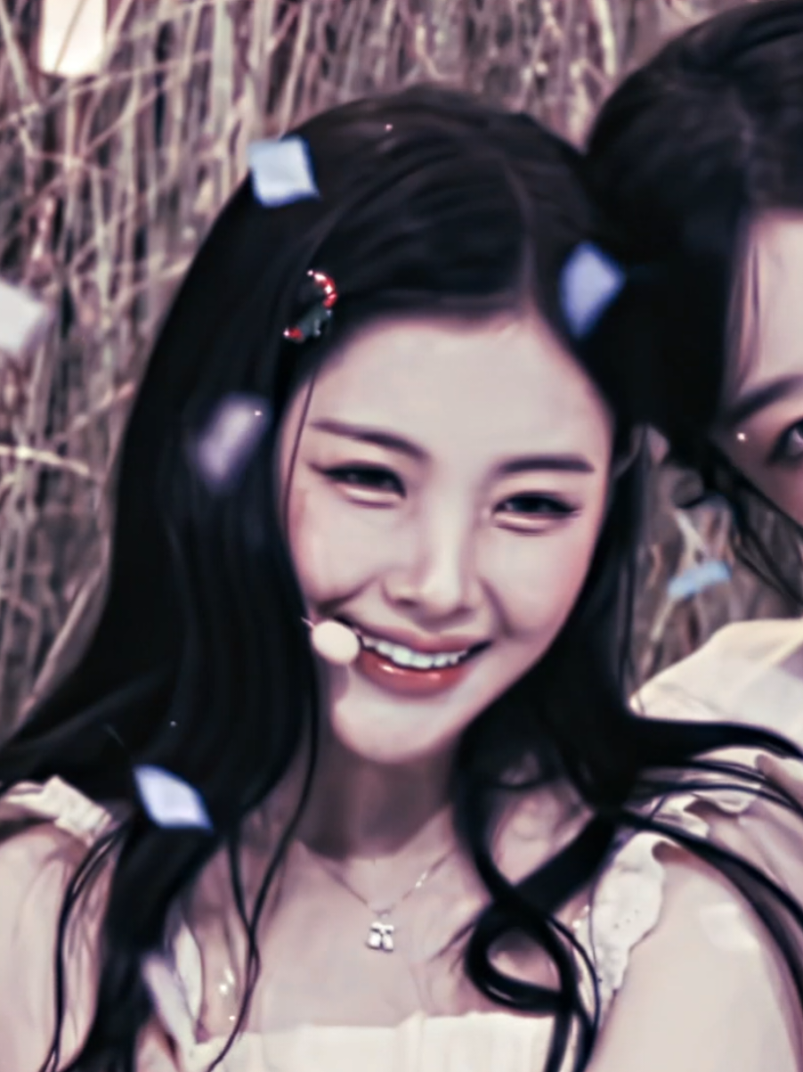 #YIHYUN Long intro!! #yihyunedit #babydontcry #fyp #edit #kpopfyp #kpop #xyzbca #alightmotion  ib: @bren୨ৎ 