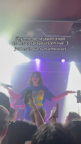 on me dit à l’oreillette que j’ai la meilleure commu >_< ????!!!!