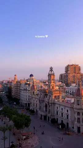 Lo bueno 🤍 #valencia #valenciaspain #livingabroad #abroadlife #grateful #lavida #lobueno #lugarfeliz #happyplace #badbunny 