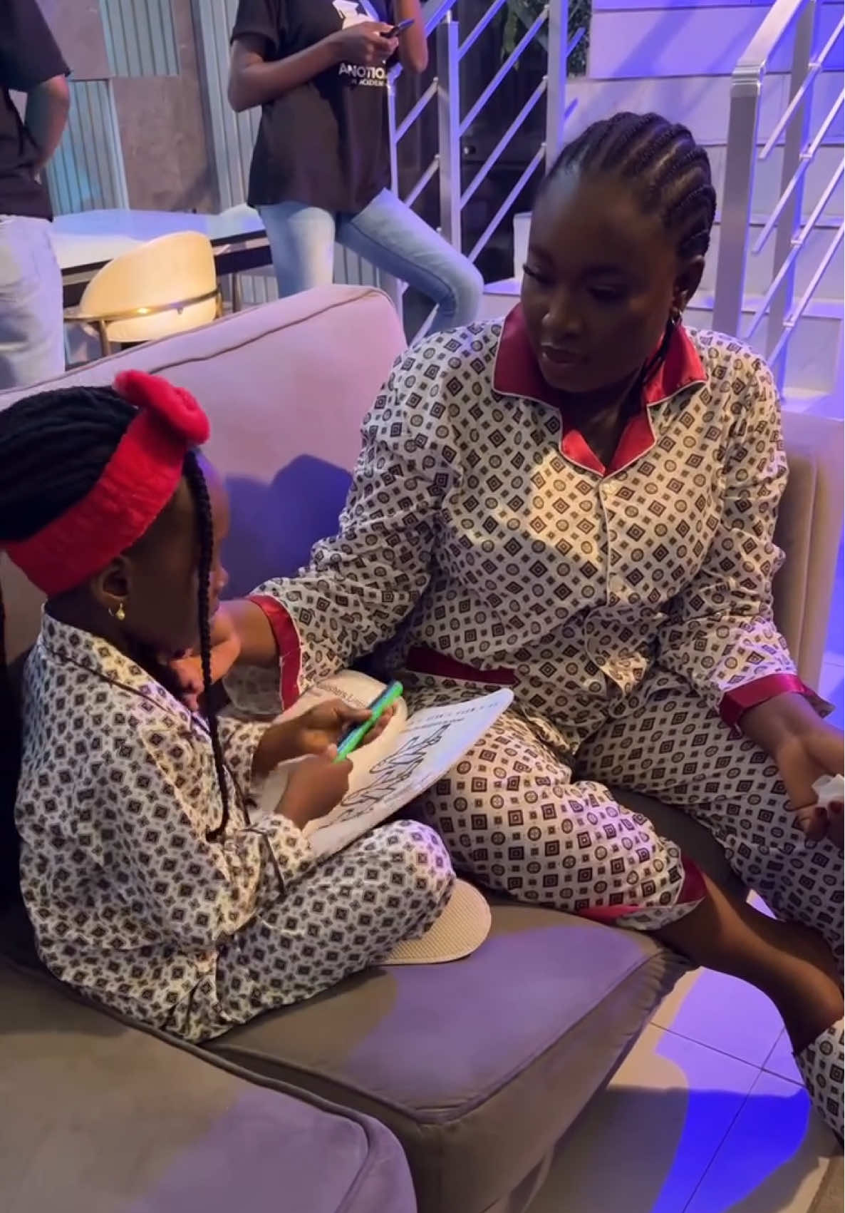 DAY 2 on set🥰 Still filming with my amazing mummy @queenmobimpe  we’re having the best time🥰 It’s all fun, laughter, and magic behind the scenes. Stay tuned for our upcoming movie, and don’t forget to subscribe to MOBIMPETV on YouTube! 💕 #jolomibonikevideos #jolomibonike #kidsaretalented #kidinfluencer #kidactor #kidsoftiktok #kidactor #kidmodel 