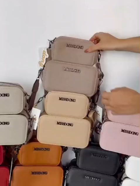 Duas bolsas pelo preço de uma  corra e garanta já a sua  Aproveite para visitar o restante de nossa loja  #asaloog