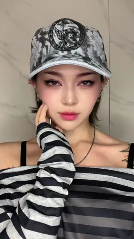 it’s so obvious 🩷💛🖤  #KPOPDemonHunters #HUNTRIX #Mira #cosplay 