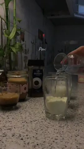 وانتو من تسوون كوفي بشنو تكون هواجيسكم🤣؟؟ #explore #explorepage #like #tiktok #tiktokarab #icedcoffee #tiktokviral #viral #fyp #foryou #fypシ #foryou #fypシ #vibes #thoughts #اكسبلورexplore #فوريو #لايكات #ايس_كوفي #الشعب_الصيني_ماله_حل😂😂 