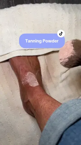 Shimmery Tanning Powder for after spray tanning powder takes away spray tan tackiness #spraytanpowder #spraytanningtips #spraytanhack #shimmerpowder #bodypowder #selftanning #selftanningroutine @BRONZE AND BOUJEE TANNING #dealsforyoudays 