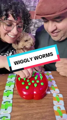Juega Wiggly Worms con nosotros y encuentra los gusanitos de tu color! #juegosdemesa #boardgames #fun