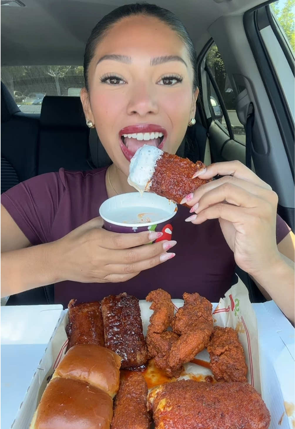 CHILIS❤️🌶️ WHATS IN YOUR TRIPPLE DIPPER ROTATION?😊 #chilis#chilistripledipper#trippledipper#mozzerellasticks#cheesepull#crunch#crunchyasmr#asmr#asmrvideo#asmreating#mukbang#mukbangeatingshow#foodvideo#ranch#foodasmr #tenders 