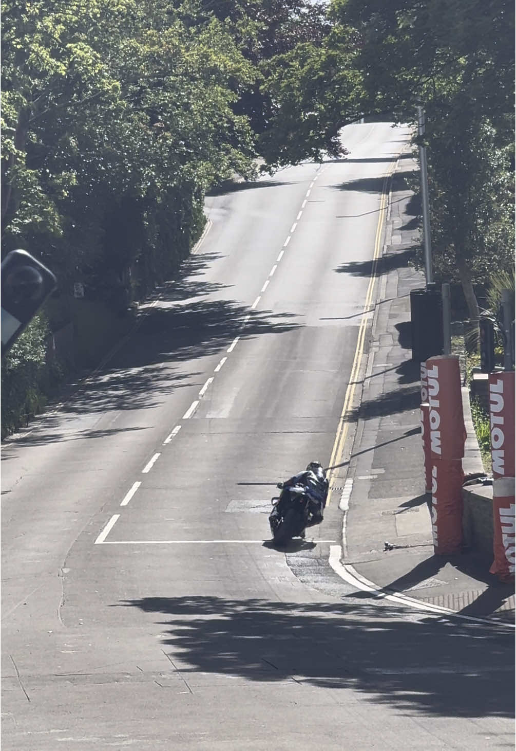 Isle of Man  @Isle of Man TT Races  #brayhill #hillberry #roadrace #isleofman #isleofmantt #tt #touristtrophy #michaeldunlop #deanharrison #crazy #monsterenergy #300kmh #superbike #thisiscrazy #videoviral #douglas #niceview #wow #videooftheday  @Sille @Jacki W. 