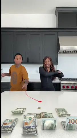 CatchCashChallenge “We’re not stopping until someone catches it 😂”#CatchTheCashUK 💸 #FunMoneyGameUK 😂 #StickAndWinUK 🤣 #GumCatchChallengeUK 🫧 #CatchItKeepItUK 💰 #UKChallenge 🇬🇧 #SafeFun 😆