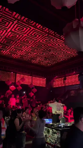 Emang bisa se hampa ini? Ada kamu ga disana 😋 #fypシ゚viral #fyp #foryou #fypシ #club #exploresemarang #redhare #redharesemarang #redharebar #pelayaran #visit #visitsemarang #genz #wavegang #ello #onadioleonardo #onad 