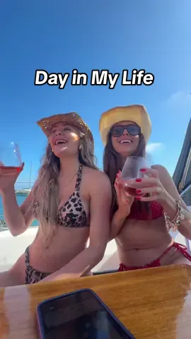 The best weekend for the 4th🇺🇸✨❤️ country music all day long for the boat day. Definitely a chaotic video lol #CapCut 