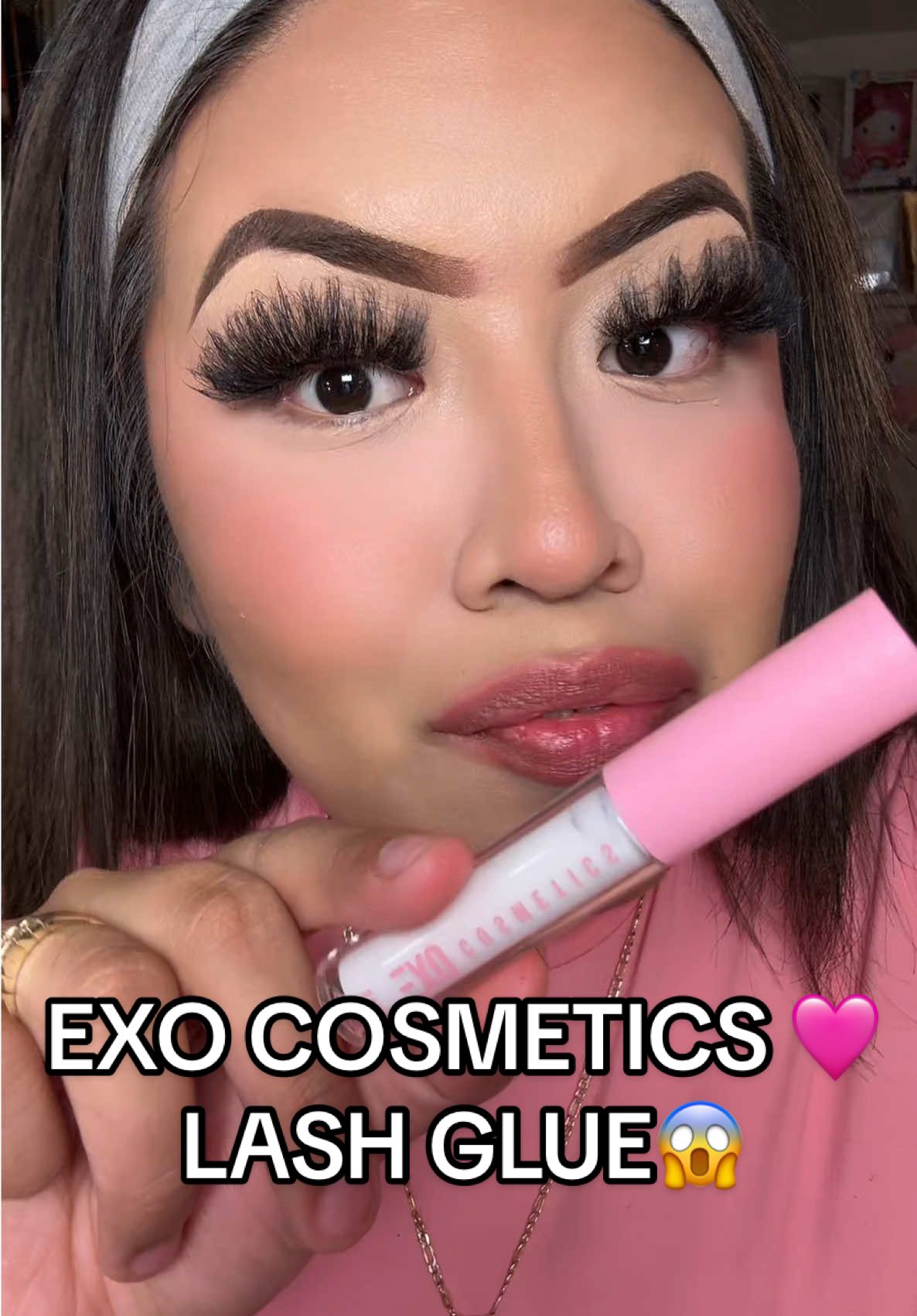 @EXO Cosmetics 🩷  - The strongest glue😱😱 - #exo #exocosmetics #eyelashglue #lashglue #lashtok #striplashes #viralproducts #dealsforyoudays #tiktokshopfinds #tiktoker #tiktok #creatorsearchinsights 