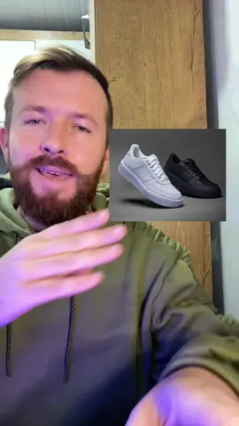 Tênis casual masculino quase de graça 