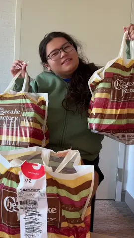 Our Vacation Cheesecake Factory TOGO orders! #cheesecakefactory #cheesecakefactory #yummy #food #doordash #doordashorder #La #mukbang #izzyalexis #izzyandmary #doordash #doordashorder 