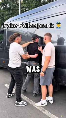 Fake Polizeiprank 👮 #comedy #viral #antonakki 