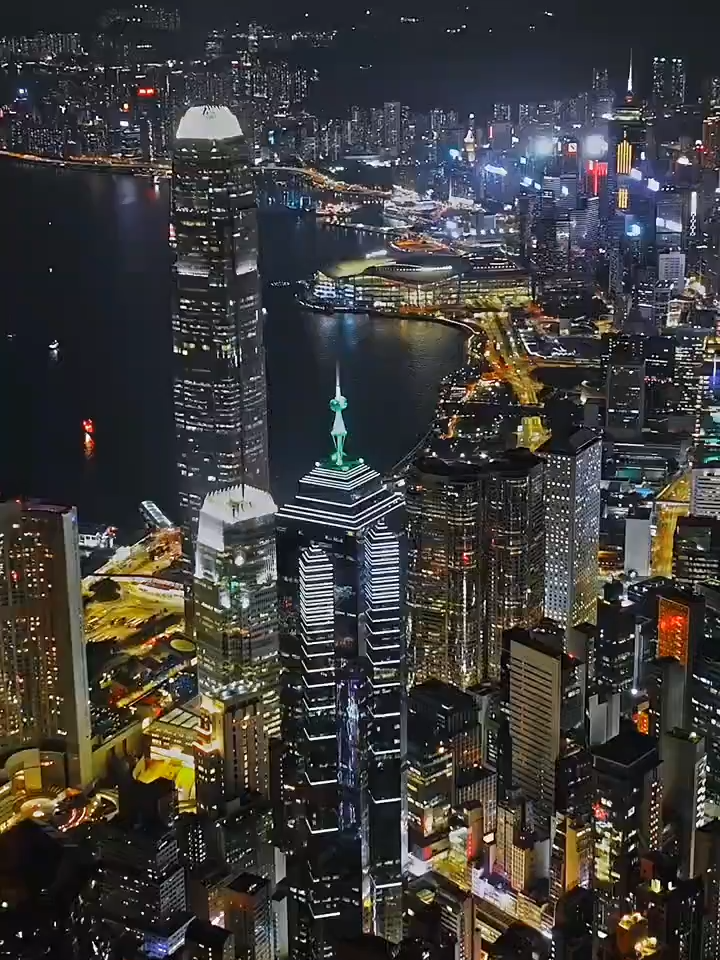 As Asia’s top international financial hub, Hong Kong’s glitz and glamour are beyond imagination!