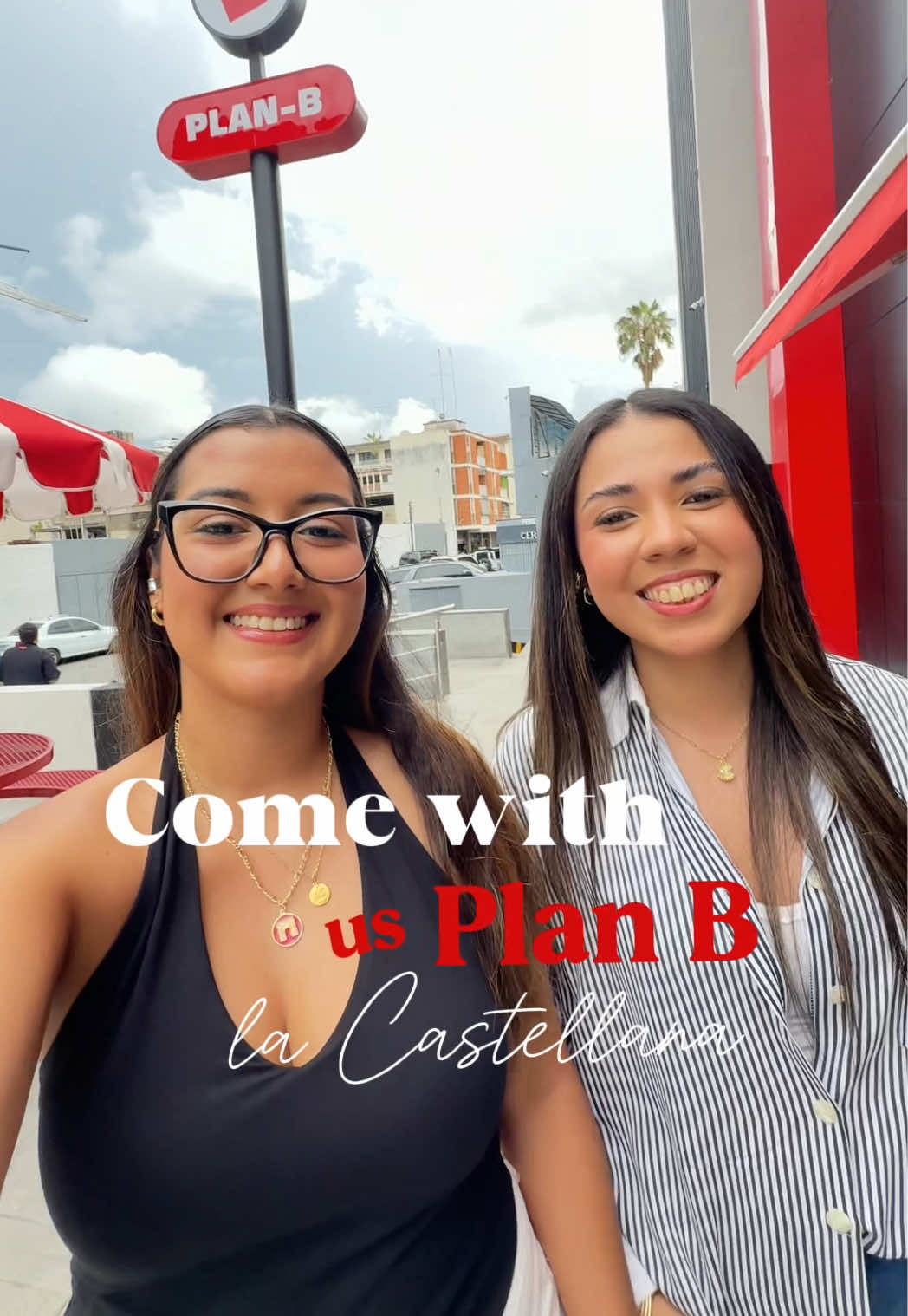 find us here @Come Plan B  Fuimos a conocer el nuevo Plan B de La Castellana y se volvió uno de nuestros nuevos lugares favoritos para comer, y grabar también🙂‍↔️🍟 #contentcreator #contentcreation #planb #transiciones #fyp 