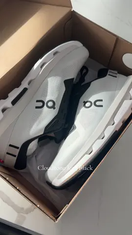@On newest go-to 👟  #cloudzone #oncloud #onclouds #unboxing #foryoupage 