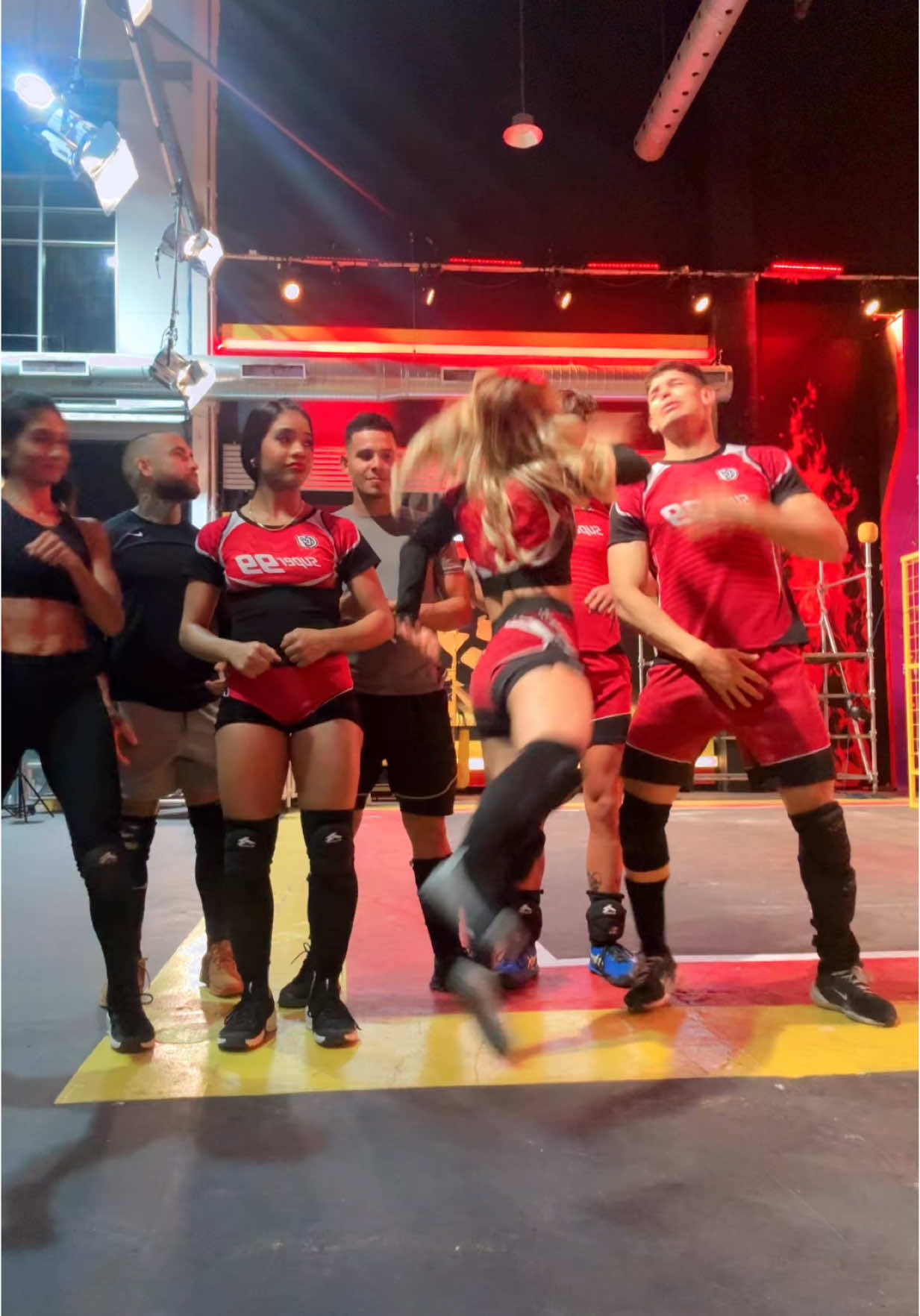 @Kevin Varela @axel 🤙 @jomaC7pa @Bianka Moreno #furiaroja #fypシ゚ #baile 