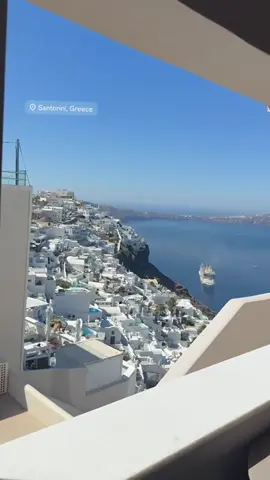 Would you stay here?@DAMIGOS CALDERA WORLD #santorini #day8 #baecation #honeymoon 