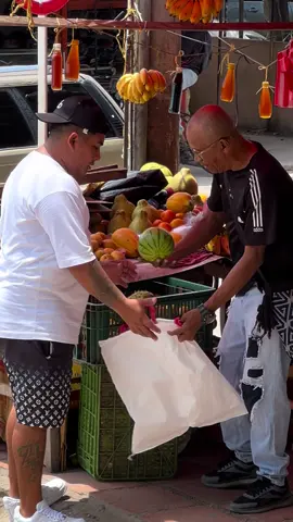 La fruta pequeña 😂