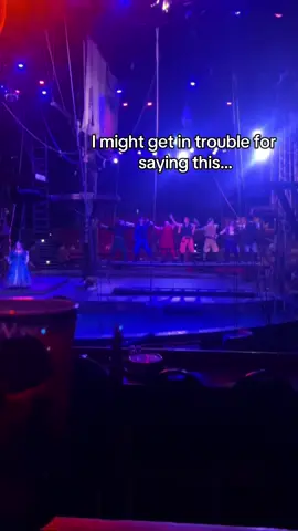 Nothing wrong with a little friendly competition 🤫😎 #pirate #pirates #liveshow #dinnertheater #stunts #theater #orangecounty #anaheim #thingstodoinorangecounty #fypシ 