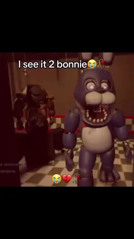 Getting that metal treatment #bonnie #freddy #roblox #fnaf #fivenightsatfreddys 