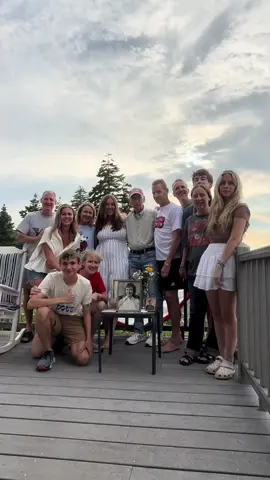anyone else experience this trying to take a family photo? 😂