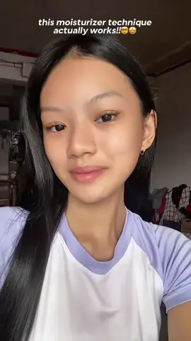 Bring back the glow to your skin with the MSH NIACINAMIDE MOISTURIZER from @SKINTIFICPH!✨🩷  #skintific #moisturizer #brightening #skintificmoisturizer #mshmoisturizer #brighteningmoisturizer #pamumula #pampaputi #darkspots #glassskin #niacinamide #pinkmoisturizer #acnescars 