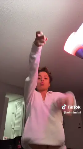 #shooting #gunplay #latina #funny #comedy #clap #clapping #loud #nohands #nohandschallenge #whitesweater #cutefaces #fyp #tiktok #viral #trending 