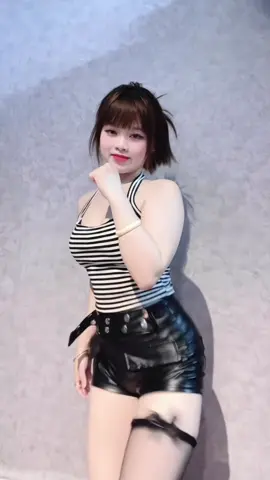 Uầy uầy ❤️#xh #tiktok #fyp #trend #xuhướng #dance 