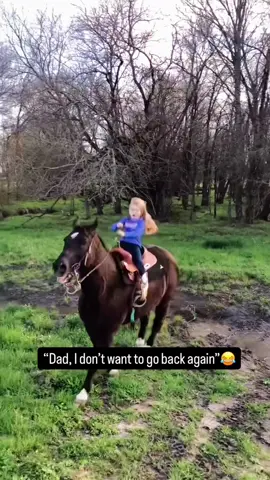 Horse vs kid#usa🇺🇸 #funnymoments #farmlife #animals #horse #horsesoftiktok #horsetok #horsesontiktok 