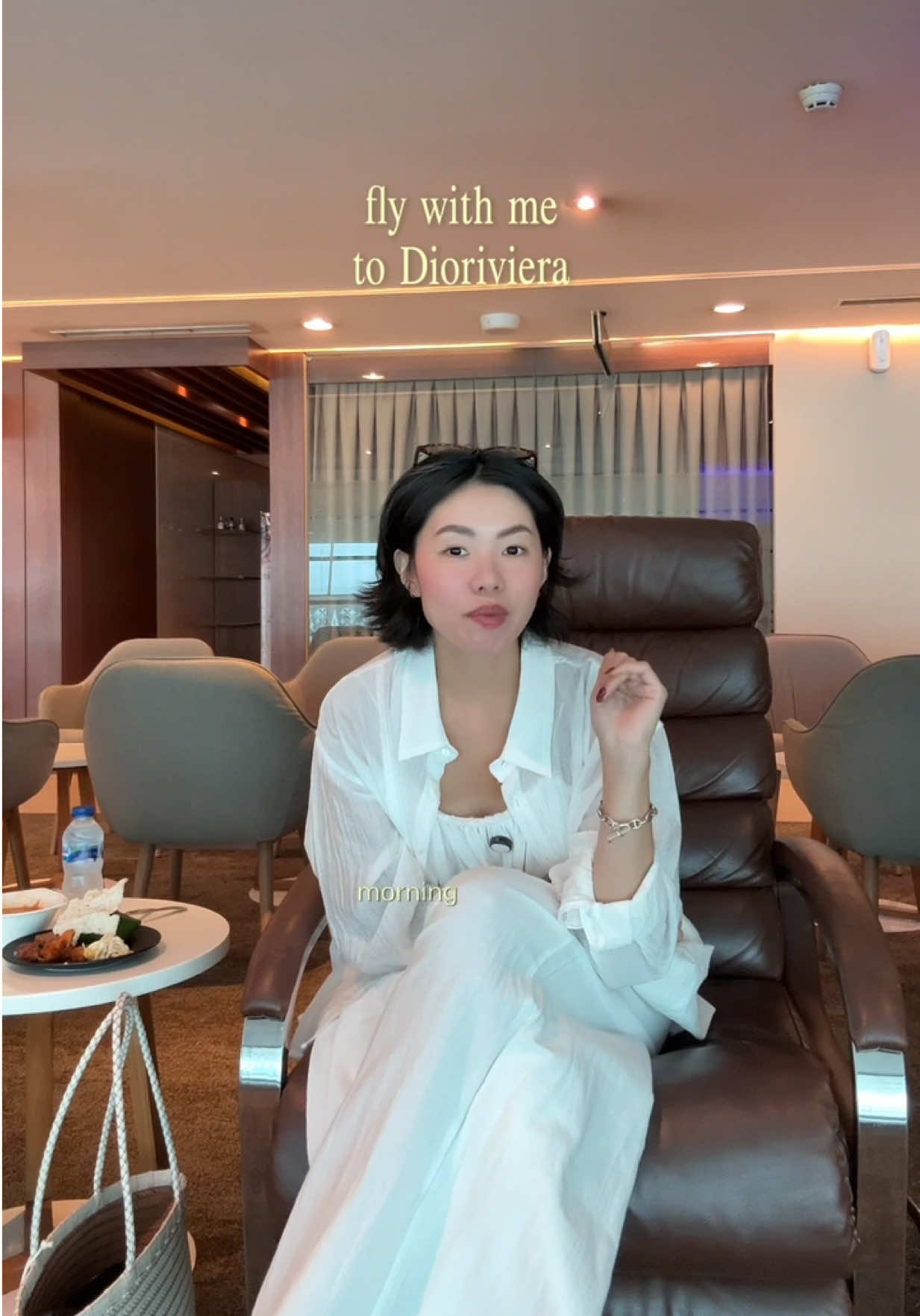 short airport vlog to bali!  #gayaditiktok #serunyaditiktok #fashion #style #travel #airport 