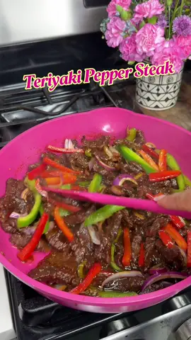 POV: you come over for dinner ❤️ #creatorsearchinsights  Pepper Steak in Teriyaki Sauce 😍 My ultimate favorite combo! So good EVERY TIME. Ingredients 	•	Steak (sirloin, flank, or top round) 	•	Salt 	•	Black pepper 	•	Fresh garlic 	•	Your favorite teriyaki sauce 	•	Red bell pepper 	•	Green bell pepper 	•	Purple onion Instructions 	•	If you prefer, rinse the meat with white vinegar and water. Pat it dry with paper towels. 	•	Season the steak with salt, black pepper, garlic powder, and a generous amount of teriyaki sauce. Let it marinate for at least 30 minutes. 	•	Heat a pan over medium-high heat and add some olive oil. 	•	Add the steak to the pan, cover, and let it cook until most of the liquid evaporates. 	•	Pour in the remaining marinade from the bowl and cook for another 10 minutes. 	•	Stir in the sliced peppers and onions, cooking for about 5 more minutes until slightly softened. 	•	Serve with white rice, broccoli, and avocado—or pair it with your favorite sides! What would you eat this teriyaki pepper steak with? [ pepper steak, pepper steak at home, pepper steak with teriyaki sauce, steak bowl, steak bowl recipe, how to cook steak at home, easy cooking, recipe video ] #steakbowl #peppersteak #steakrecipes #ricebowl #EasyRecipe #cookingvideos