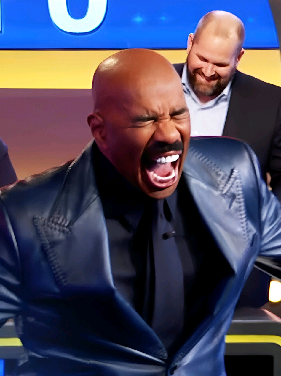 7 animals your wife looks like when she’s angry? 💀 Steve couldn’t even fake a straight face 😂🔥 #familyfeud #steveharvey #funnyquestion #viralclip #tiktokfunny #fypシ #cleancomedy #tvgold #iconicmoments