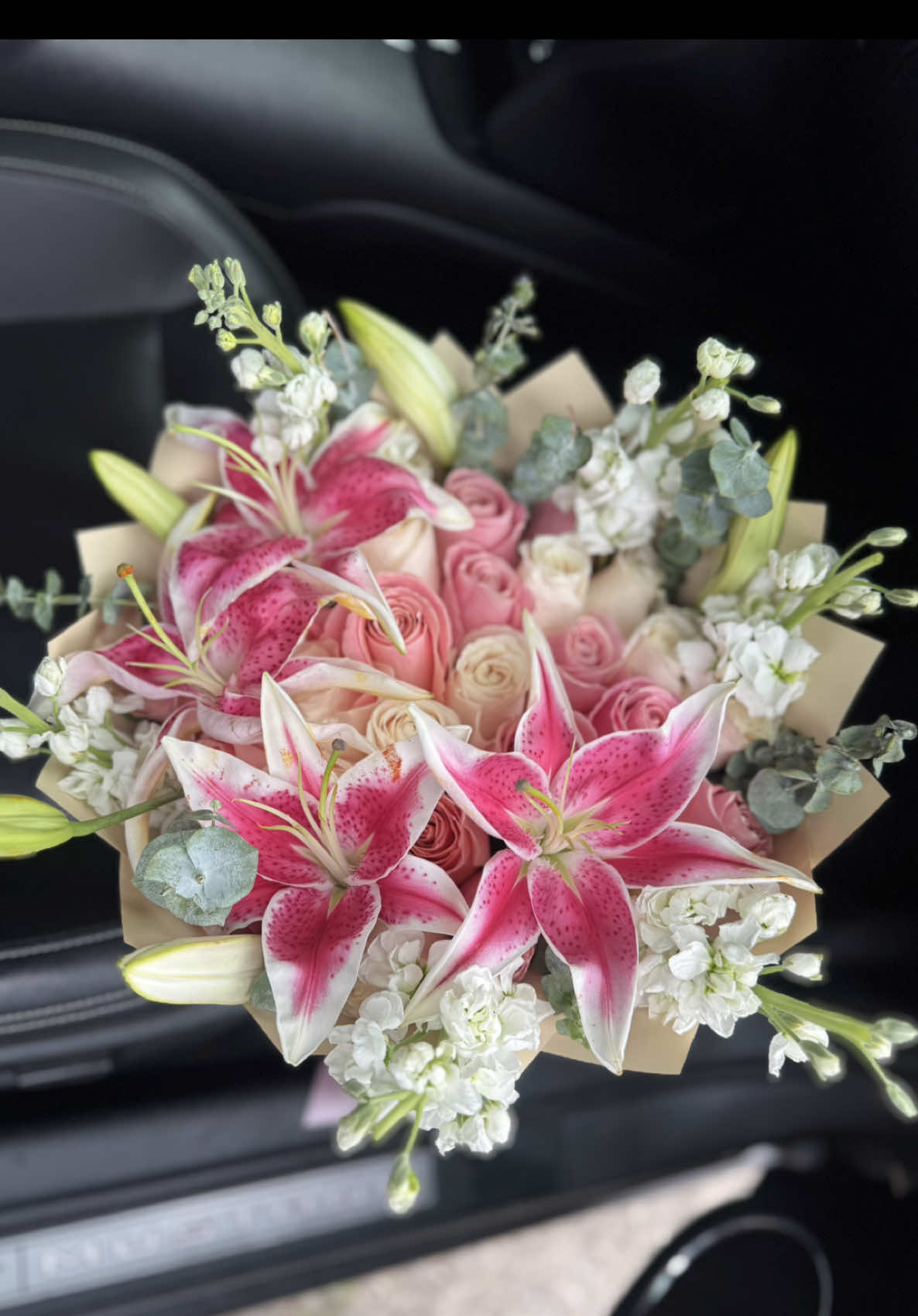 Loveee lilies>>> •insta:flores_delicacys  • •#lilies #lily #forher #fyp #lilybouquet #pretty #fypシ #stargazer #houstontx 