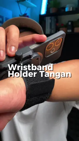 Wristband Holder tangan untuk jogging lari atau sepedahan manteb nih #holdertangan #wristbandholder #holderhptangan #wibgajian 