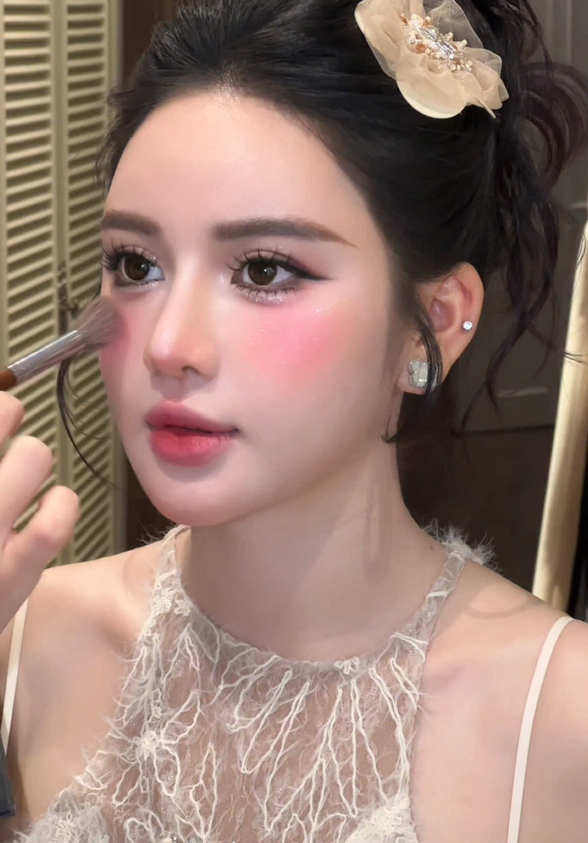 Màu má này hợp c Kim Anh vô cùng lun ý #kimanhbui  #kimanhbuihihi  #tranhoailinhmakeup  #makeuptiec  #daymakeupcanhan  #trangdiemcodau 