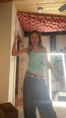I can’t stop spamming I’m sorry😔 #oops #Summer #fakebody #over21tiktok #OOTD #outfitinspo #fyp #viral