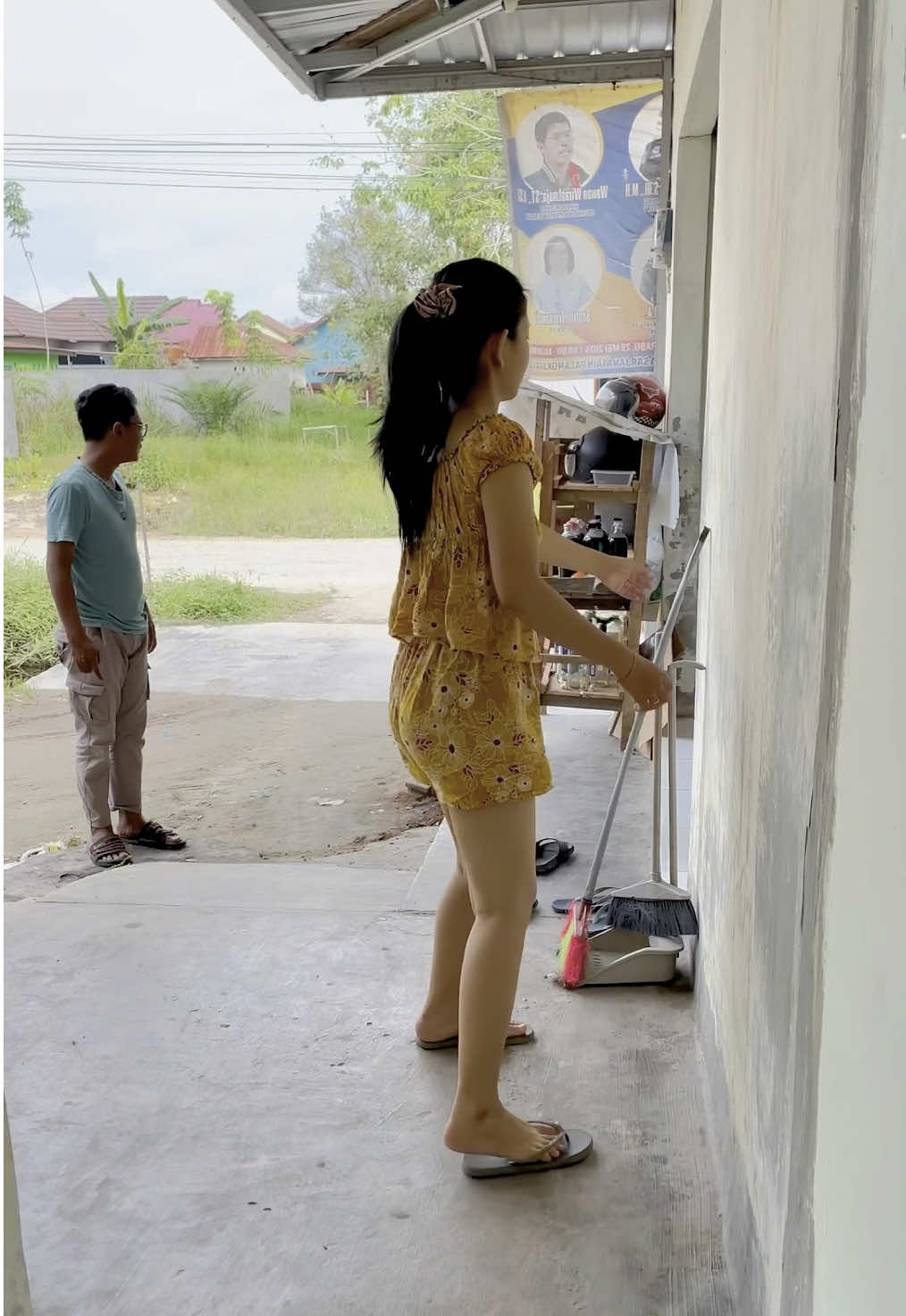 Nyobain tempat makan enak dan murah sebenar nya sudah tau lama cuman baru cobain beli skrg ternyata enak, cocok bgt di beli di akhir bulan ini #adayinmylife #kalimantan 