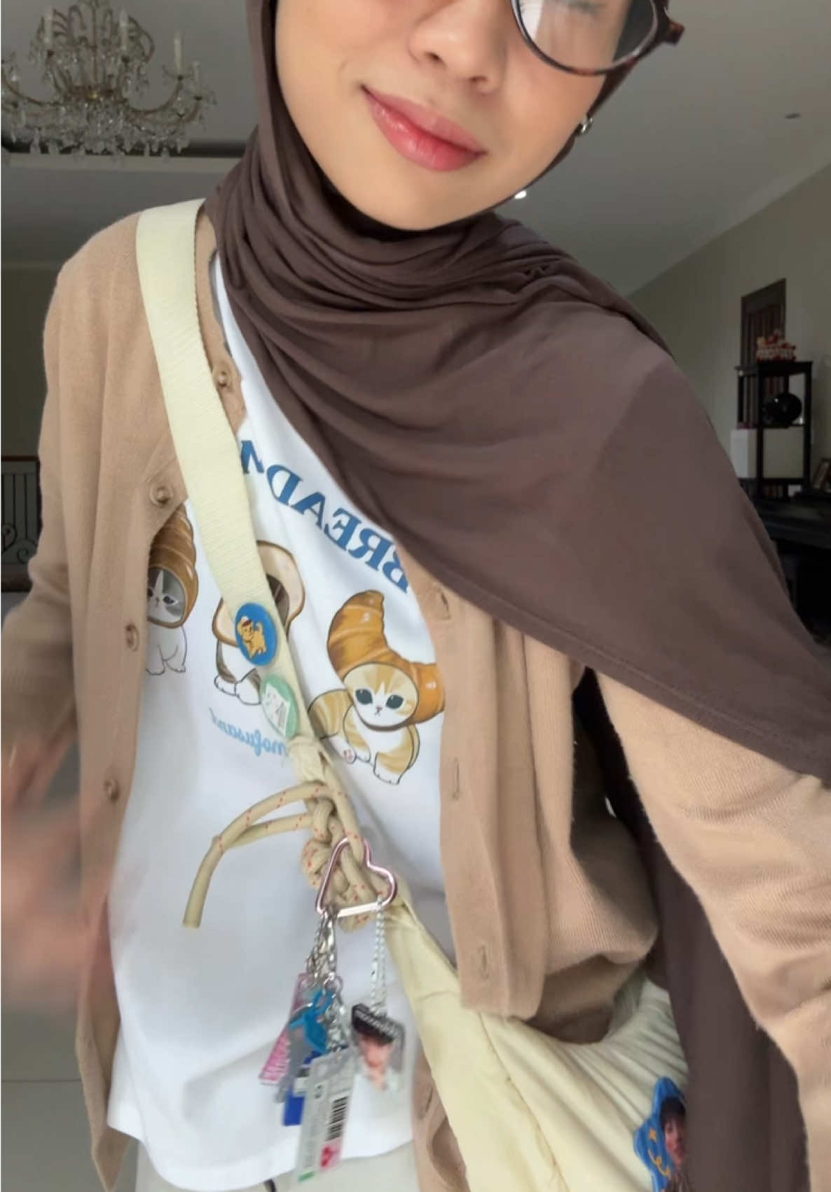 very simple & loveee my mofusand shirt so much :p #OOTD #outfitideas #outfitinspo #ootdhijab #fitcheck 
