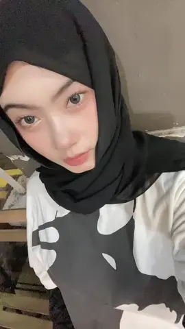 your eyes, girl, 😍😍@engkeyyy2  . . #IndonesianGirl #indonesianbeauties #beautiful #appreciationpost 