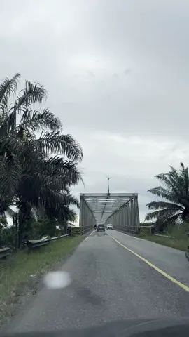 Ada yang tau ini di mana😂#sintang #bukitkelam #fyp #sanggau #pinoh #melawi #dayak #kalbar 