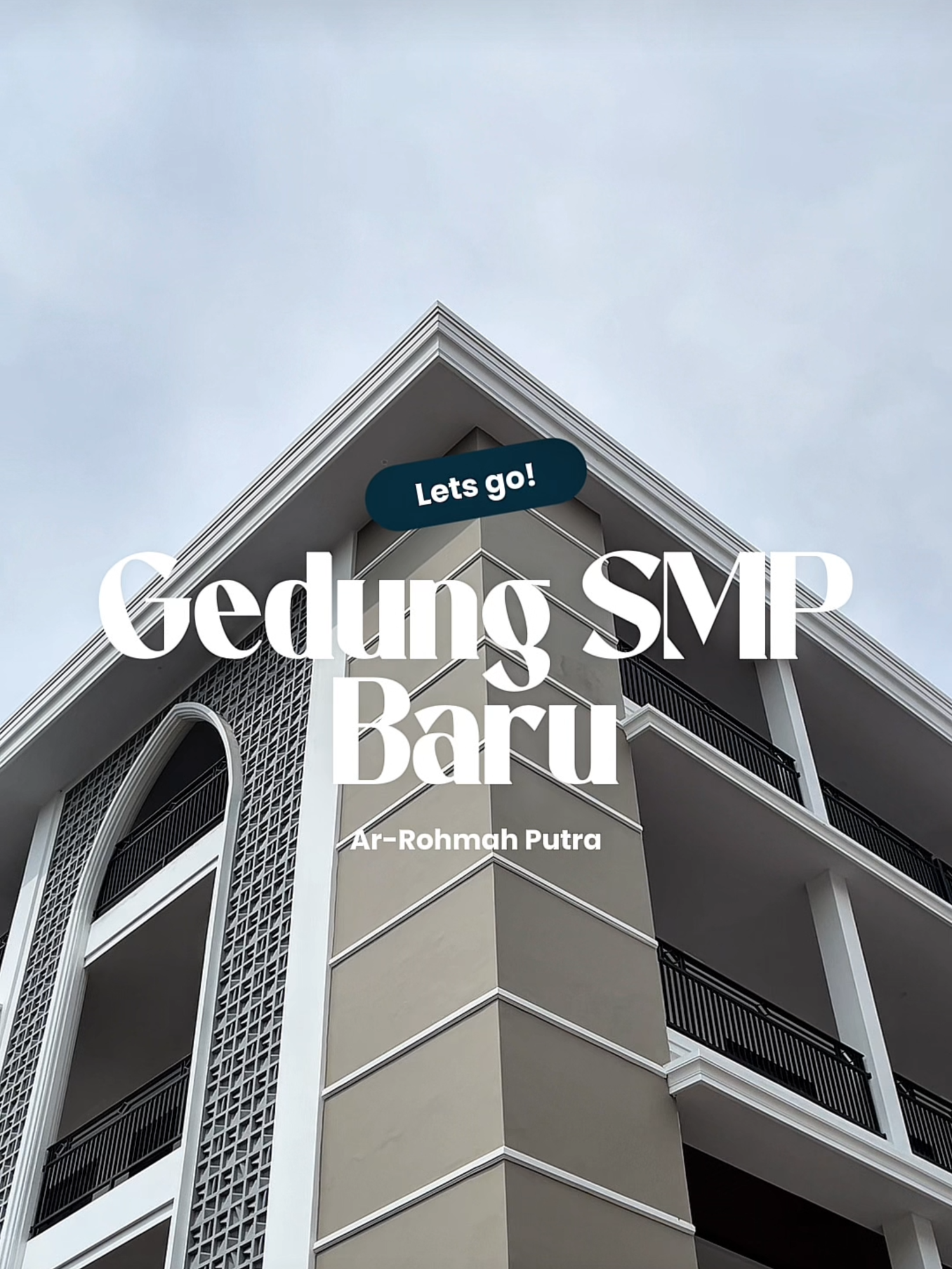 ✨ Intip Suasana Gedung Baru SMP Ar-Rohmah Putra! Lingkungan belajar yang modern, nyaman, dan Islami 🌿🏫 📚 Cocok untuk generasi pelajar yang cerdas dan berakhlak. Yuk, lihat langsung atmosfer positif dan fasilitas barunya! 📲 Tonton videonya sekarang dan rasakan vibe pendidikan terbaik di pesantren! #GedungBaruSMP #ArRohmahPutra #PondokPesantrenModern #SekolahIslamTerbaik #SMPBoardingSchool #PesantrenMalang #SuasanaPesantren #IslamicSchoolLife #PendidikanIslami #BoardingSchoolIndonesia