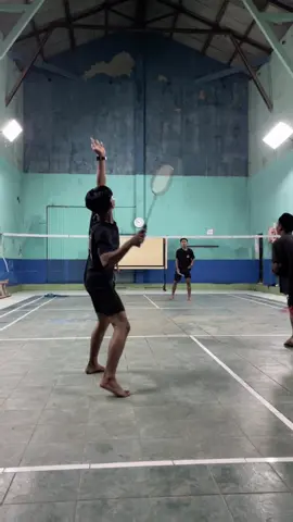 Sekian lama baru maen lagi 🫣 #capcut #capcuttemplate #badminton #badmintontiktok #badmintontarkam #badmintonindonesia #fyp #fypdong #fypシ 
