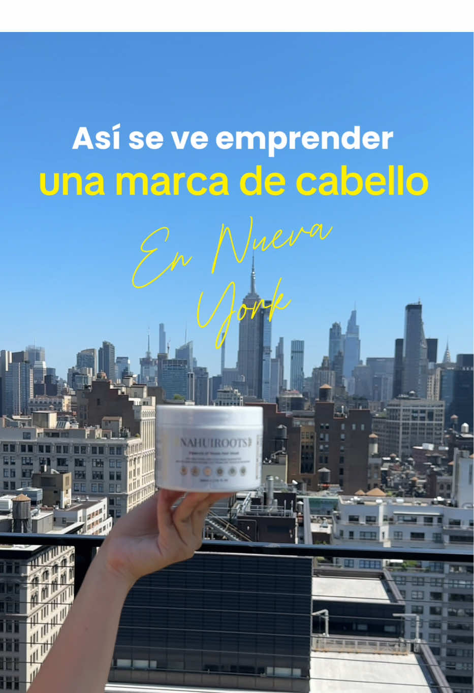 Literal nos derretimos con el calor 🥵 pero lo logramos. Gracias Ale por ser ese tipo de amiga que hace todo más fácil 🫶🏽 #NahuiRoots #LatinasInNYC #mexicana #latinausa 