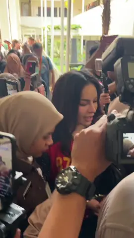 SIDANG  NIKITA MIRZANI DI PENGADILAN TINGGI JAKARTA SELATAN PADA HARI SELASA 8/7/2025#nikitamirzani #nikitamirzanimawardi_17 #skincare #amynikita #mami #pengadilan #fyp #beritatiktok #beritaviral #beritaterkini #beritaterbaru #beritaterupdate #rezagladys 