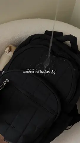 so worth to buy! 😫🙌🏻 #backpack #waterproof #waterproofbag #waterproofbackpack #schoolbackpack #bagsmart #fyp #trending #viral 